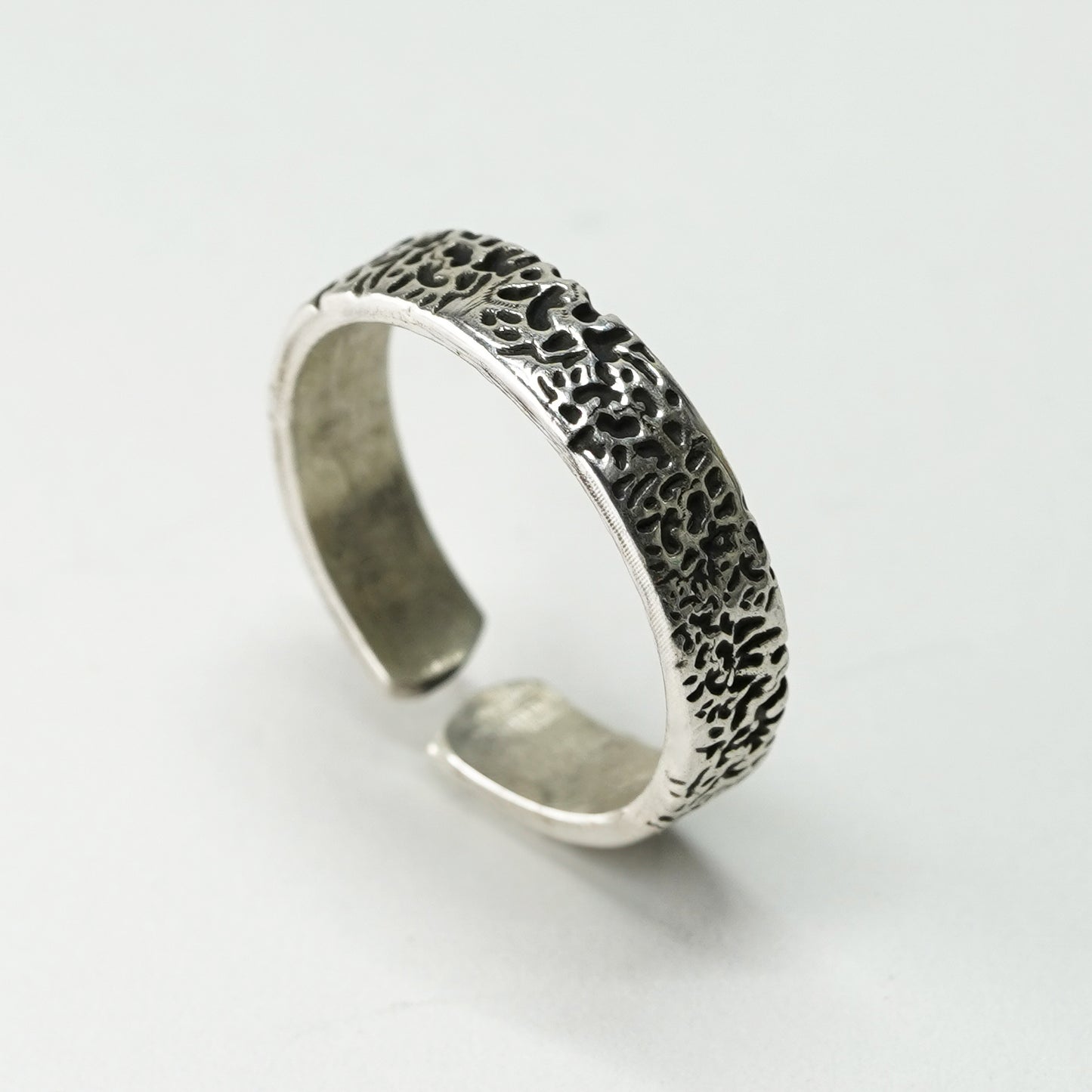 LEO RING