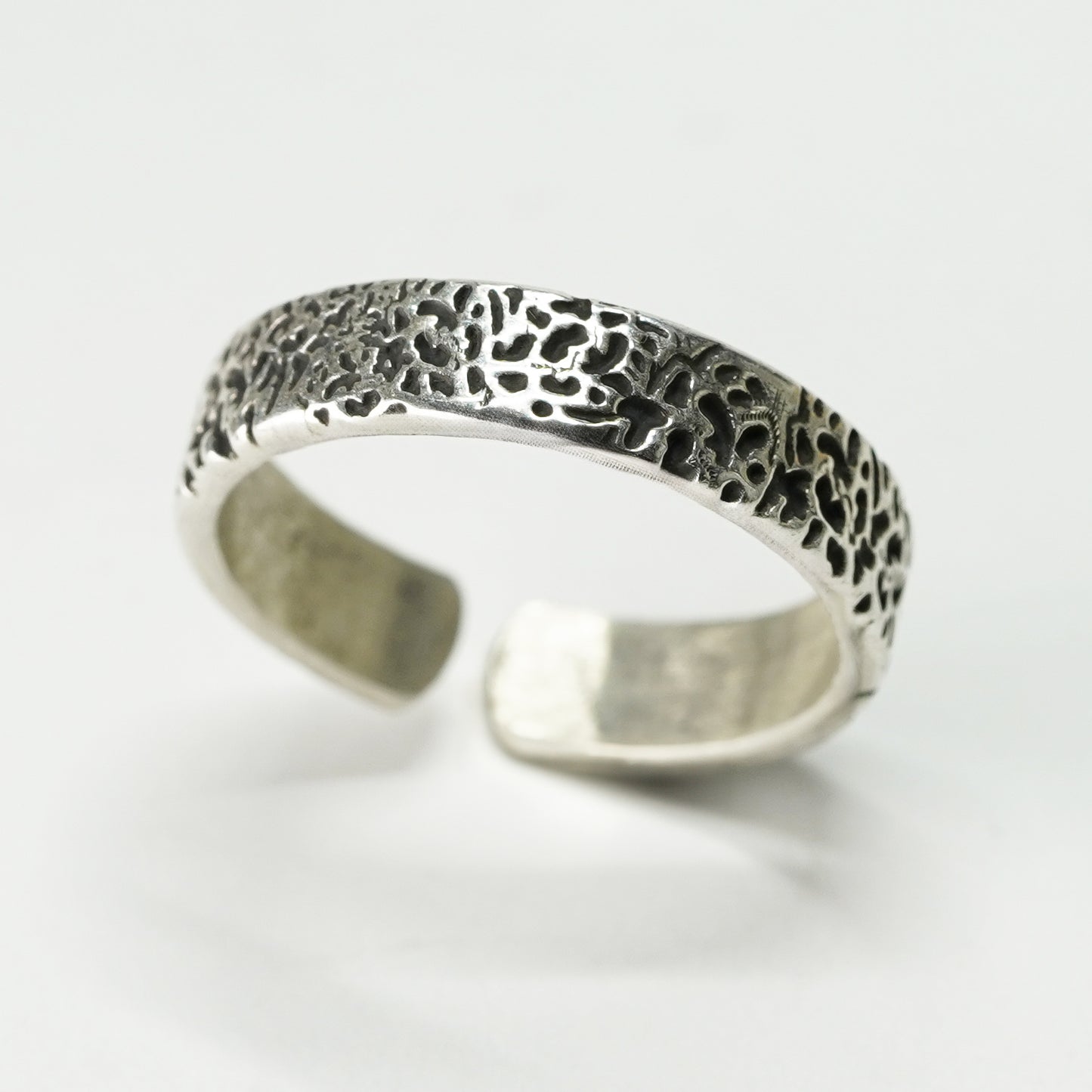 LEO RING