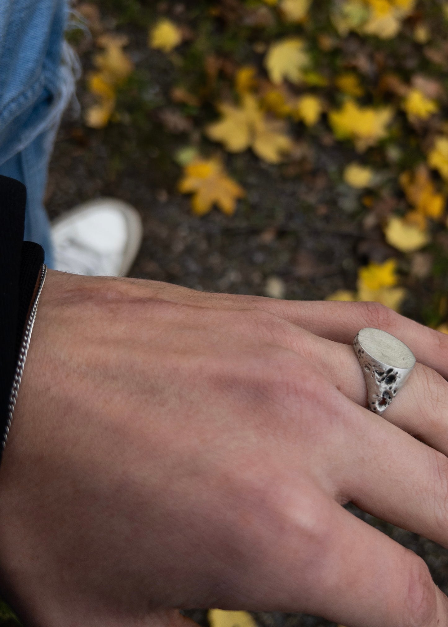 MOON SIGNET RING