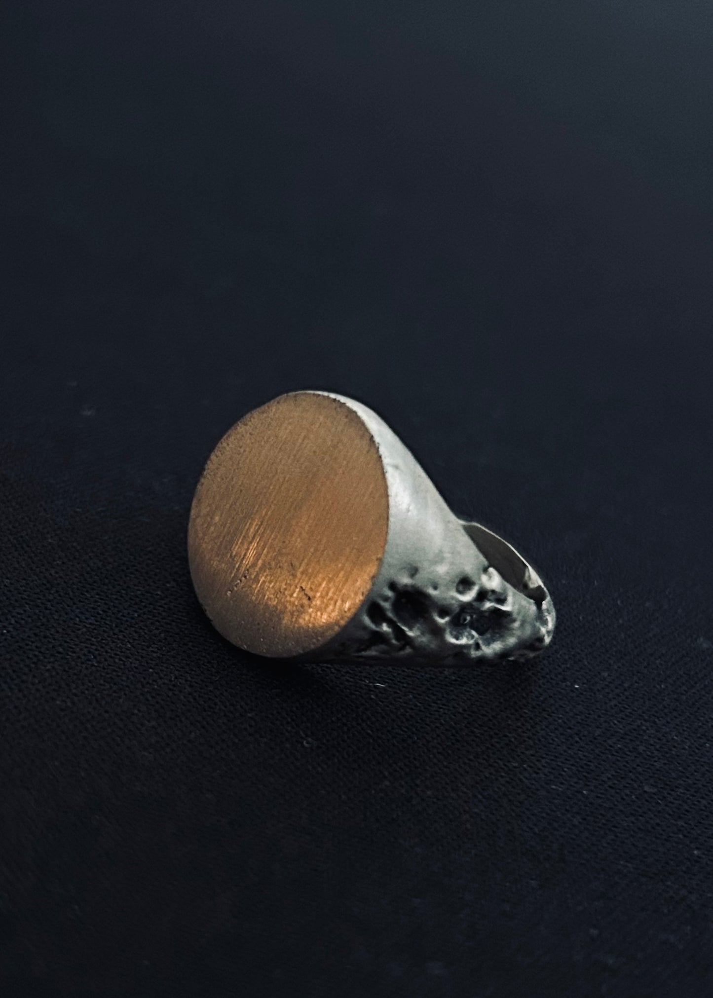 MOON SIGNET RING