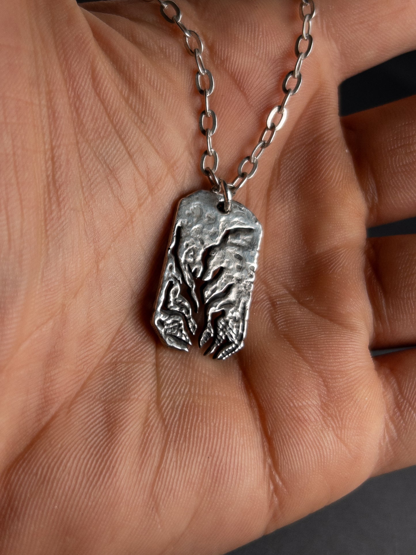 ROOTS PENDANT